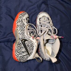 Nike Air Foamposite Pro
Elephant Print